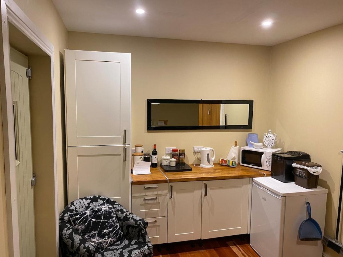 Dromane Self-catering Eircode V94hr5c Apartment Limerick