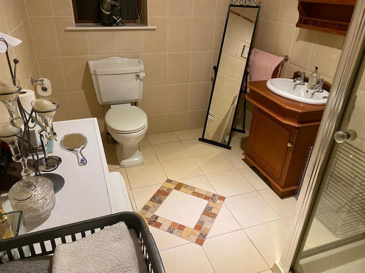 Dromane Self-catering Eircode V94hr5c Apartment Limerick